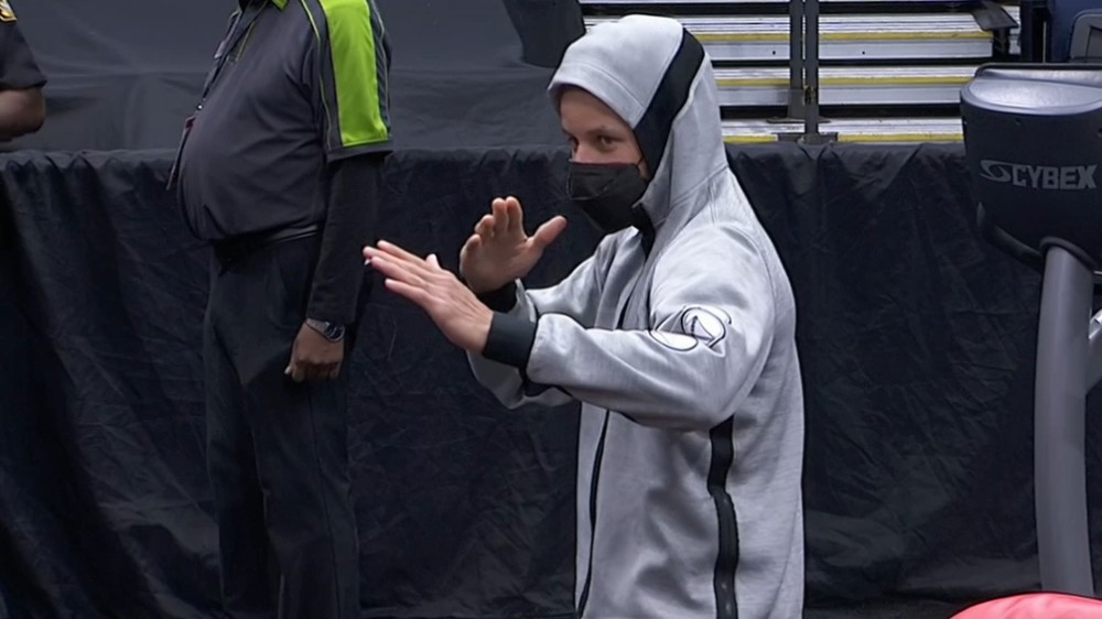 Bilateral reserve conflicts, the one angry attendant edge in the library is compared delimit wushu, which school is that movement does not know? 