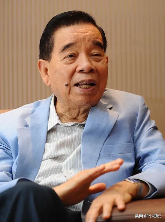 郑裕彤盖楼收租，怕儿子不堪重任败光家产，孙子破富不过三代魔咒