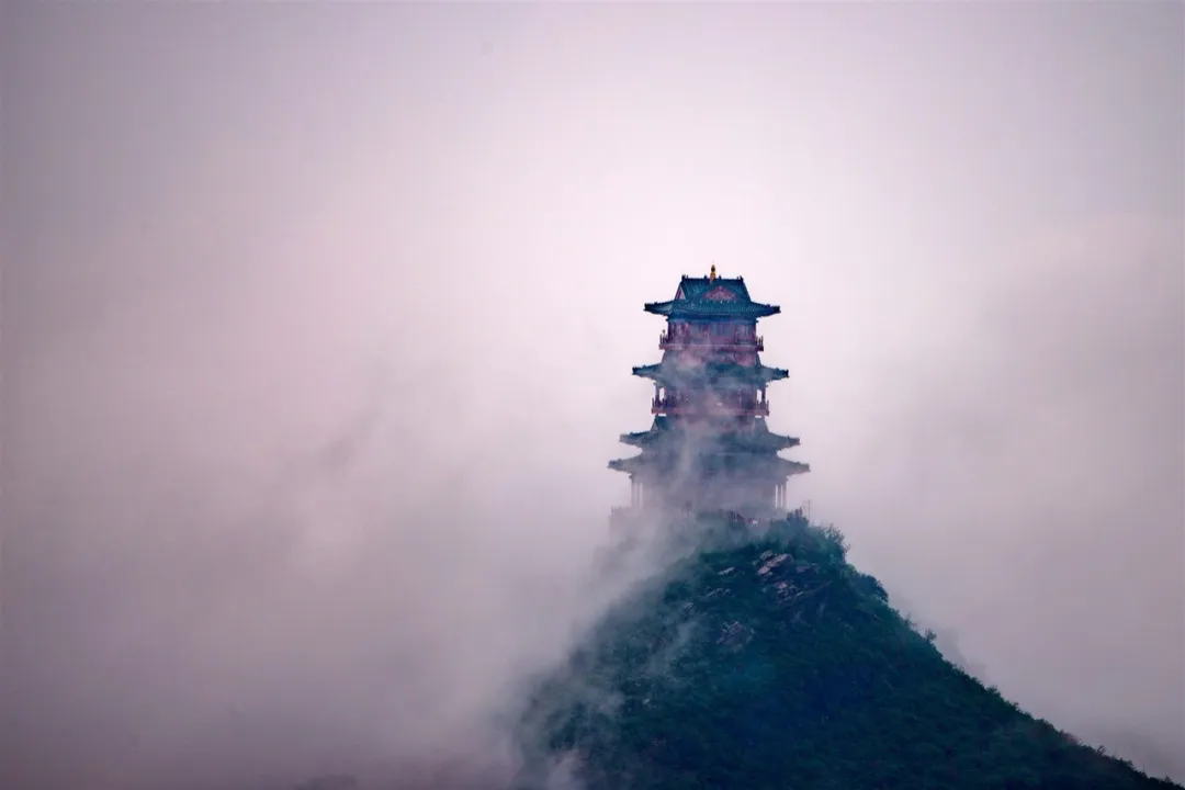 Find the quietness of ancient temples, and enjoy the beautiful scenery of early autumn at Tanzhe Temple and Jietai Temple!