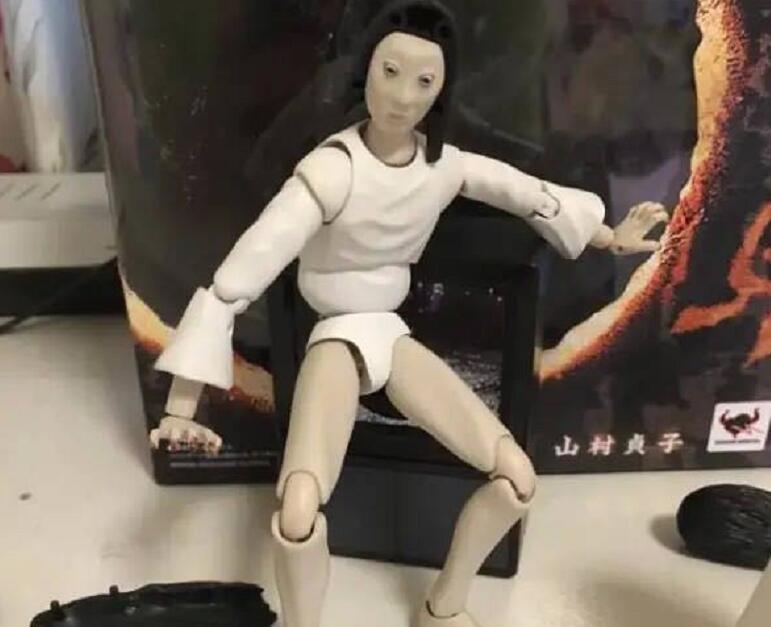 貞子終於出公仔了 看到正臉後 一年的笑點有了 Justyou