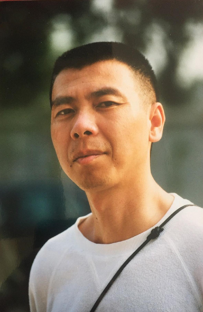 冯小刚：抛弃结婚15年的原配，40岁娶小10岁徐帆