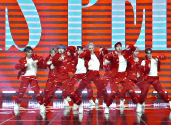 韩国4大企划社已经开始亏损了吗;Red Velvet今日公开回归初舞台