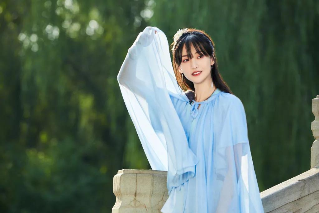 1.6万粉丝集结，要为郑爽讨公道：一个小女孩，能有什么坏心思