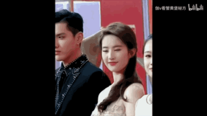 Hu Ge refutes a rumor marry with Liu Yifei, and I care her why to grow more red do not decline