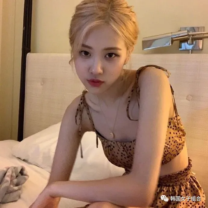 很多女生向往的完美身材,身材管理超棒的这位女团爱豆
