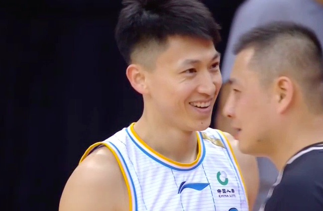 Does type of may you die without sons foul? Liu Xiaoyu is kicked repeatedly take a top, guangdong Du Feng loves to will cover private parts anguish exeunts