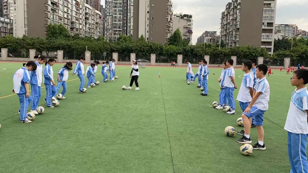育人育心五育融合--新区中小学课后服务工作现场会在华阳中学召开
