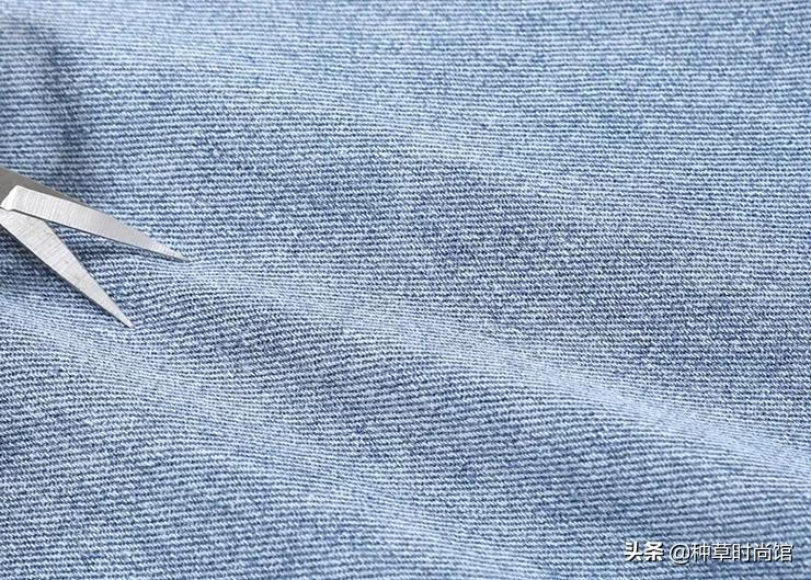 阔腿裤下岗了!今春这条裤子正流行