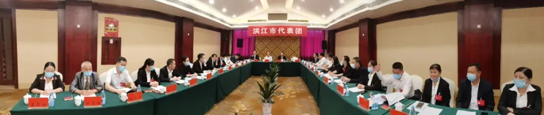 【图片新闻】市五届人大六次会议各代表团举行分组讨论