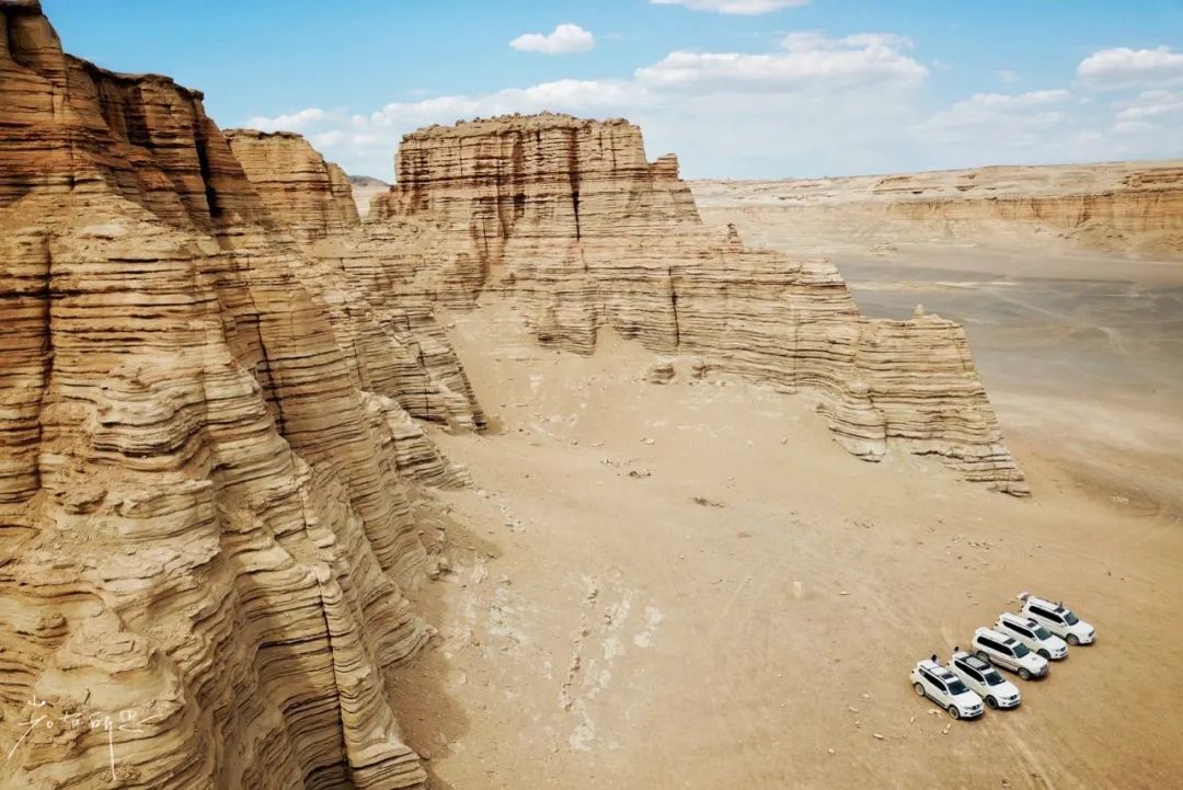 Self-driving Xinjiang Dahaidao No Man’s Land, deep into Yadan Desert, a rare wonder