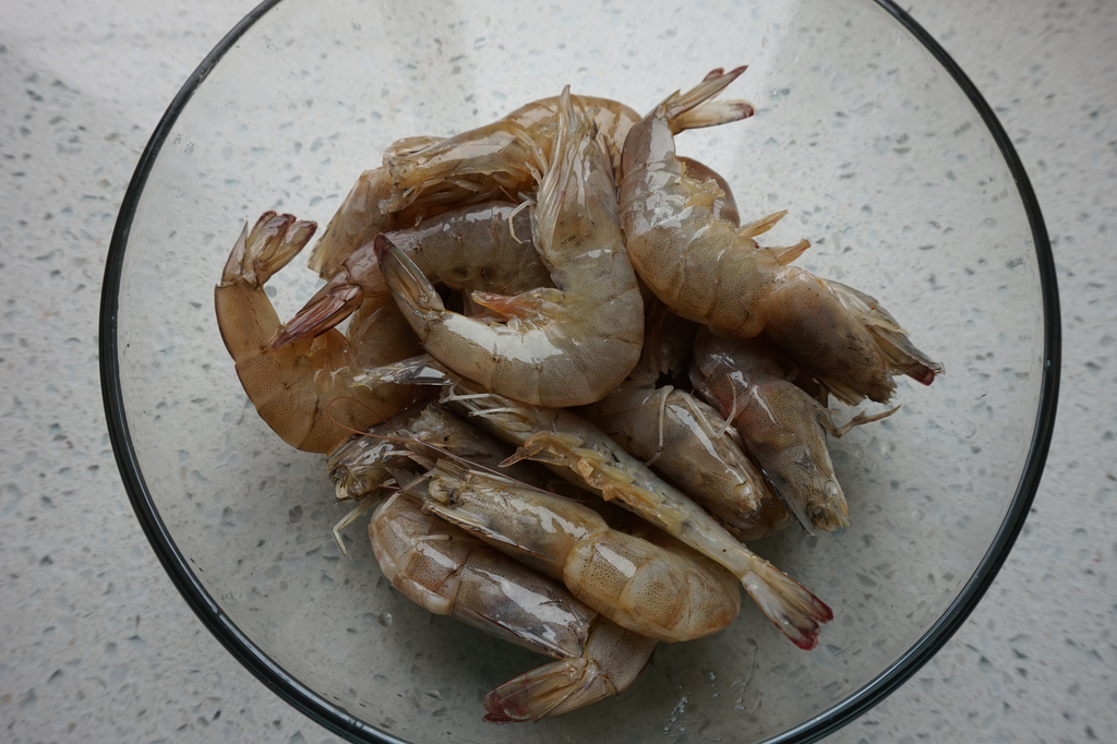 想吃椒盐虾，自己在家也能做，咬一口嘎嘣脆，经济又实惠