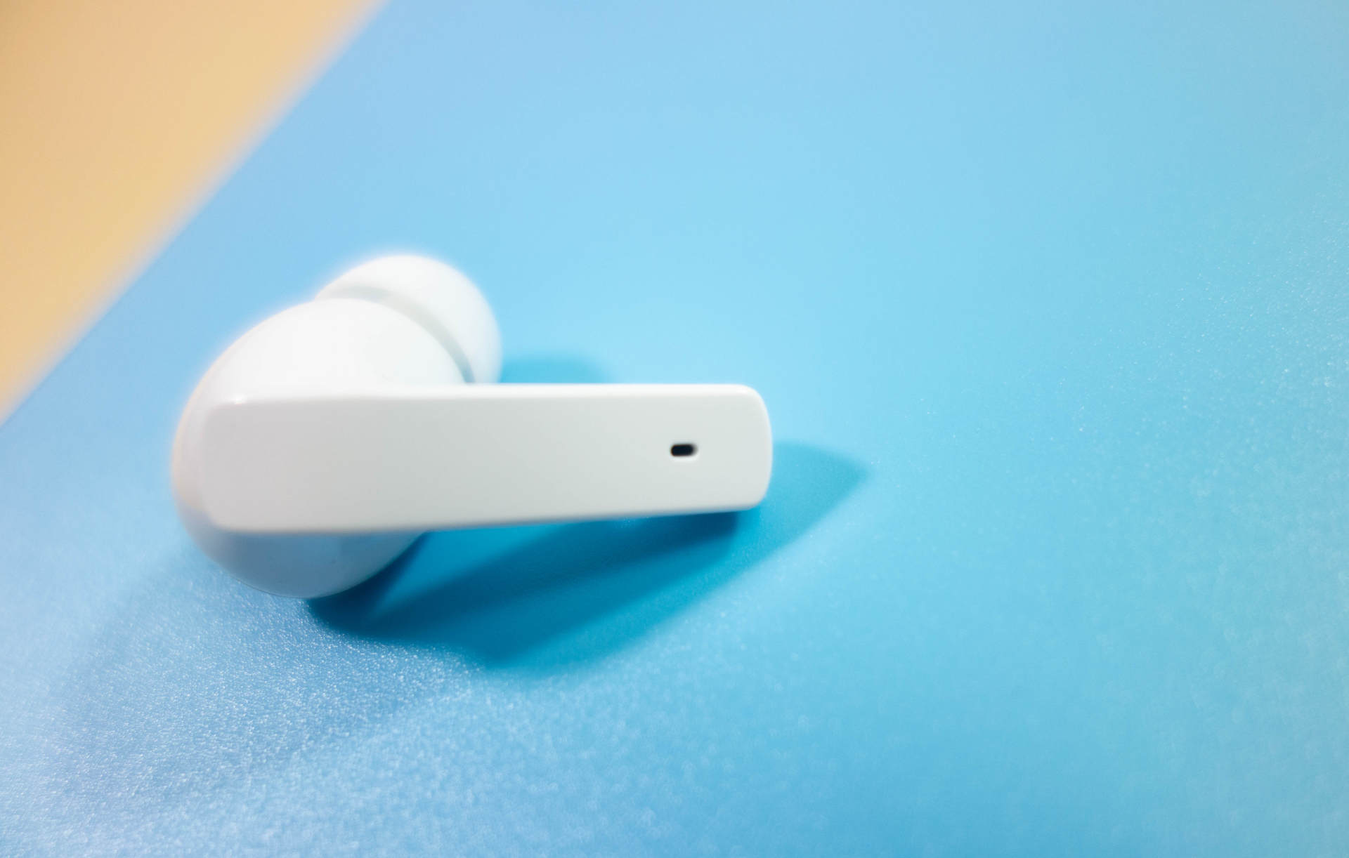 不足百元的降噪追求者，红岸R200真无线蓝牙耳机上手体验