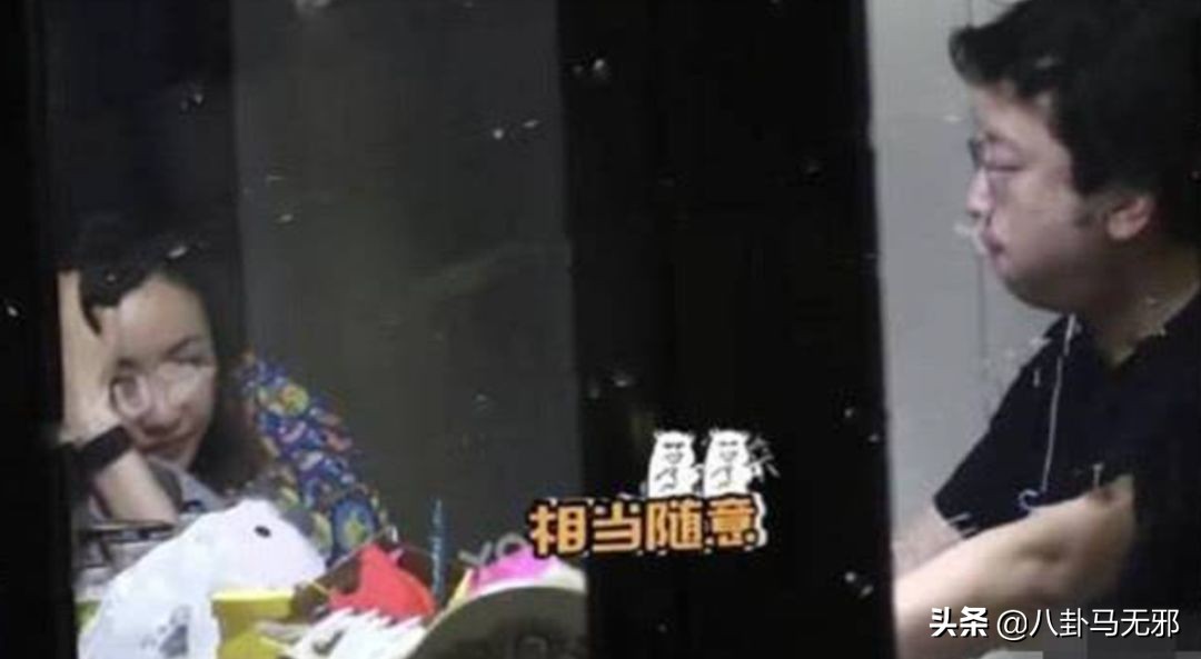 拒绝张艺谋，0绯闻让狗仔爬树，万年女二何日才能迎来“爆红