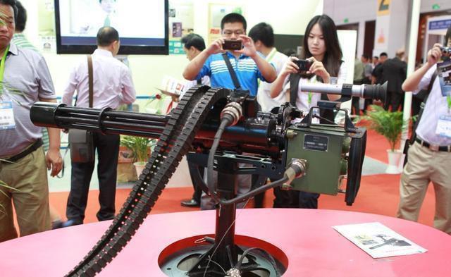 有“火力不足恐惧症”的我军，为何不用加特林