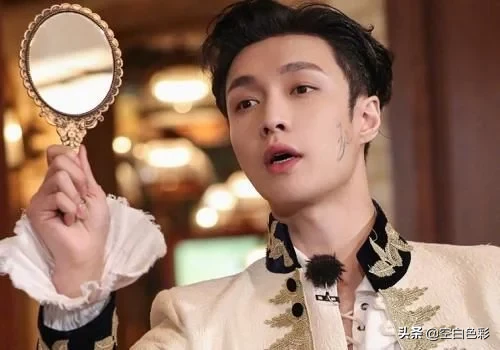 张艺兴发文退出《极限挑战》，成员却无人回应