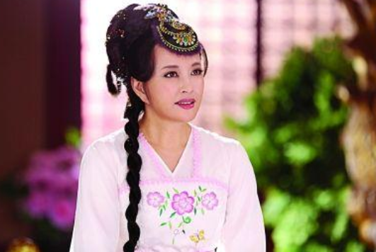 《秋蝉》李小冉被嘲“强行扮老”，网友：总比