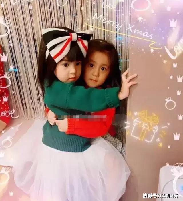 贾静雯全家明星脸，咘咘越长越美丽，没想到波妞更漂亮