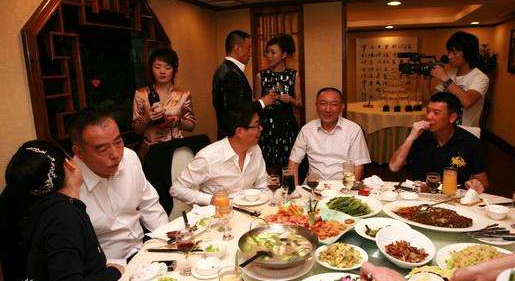 2018年，穆晓光为了保住范冰冰，将自己送进了牢房