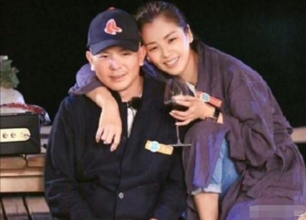 刘涛父亲去世 深夜发文言语悲观感慨生活 老公王珂暖心安慰