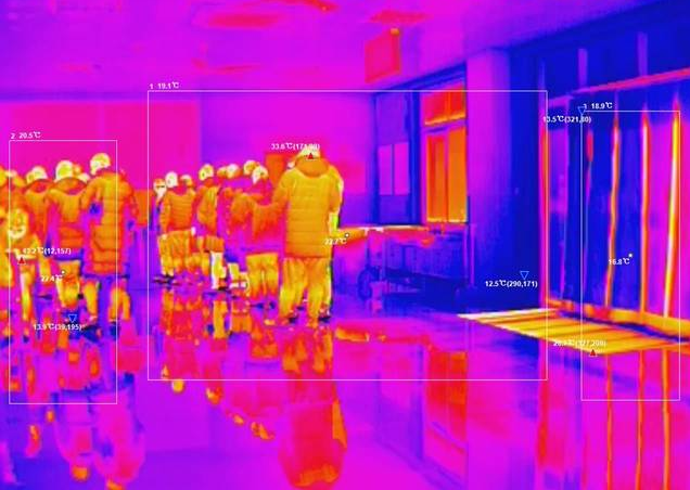 ��ɫ�����������������Ͼ���Ѹ�������������˶Դ˱�ʾ��Ľ����