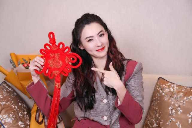 張柏芝元氣寫真，著修身運動裝扎高馬尾，身材絕美少女感十足