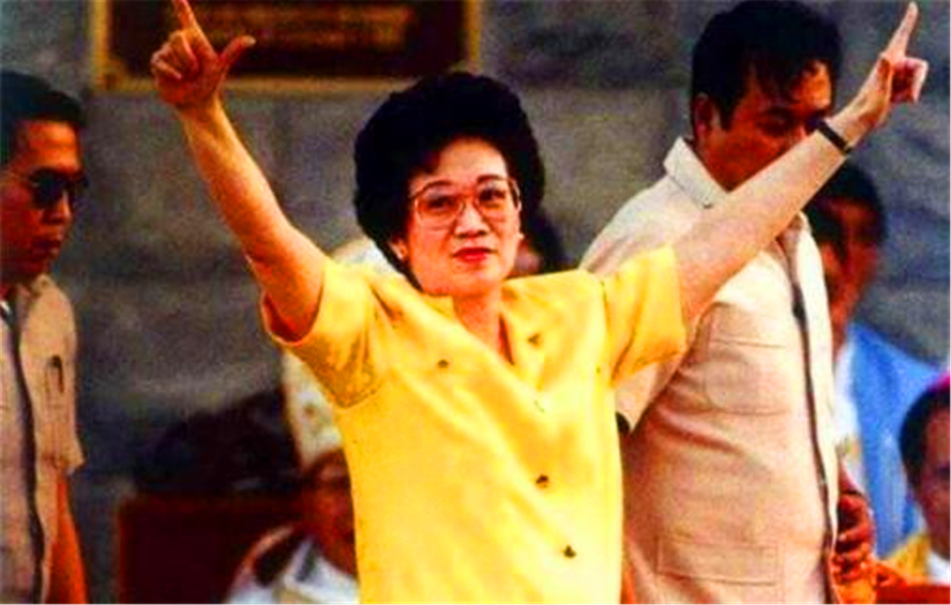 海上邻国首位华人女总统，公开称自己是中国人