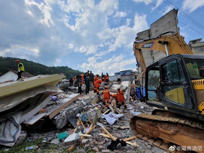 湖南郴州一房屋发生垮塌伤亡不明 邻市衡阳消防已前往支援 当地居民：涉事房屋平时用于出租