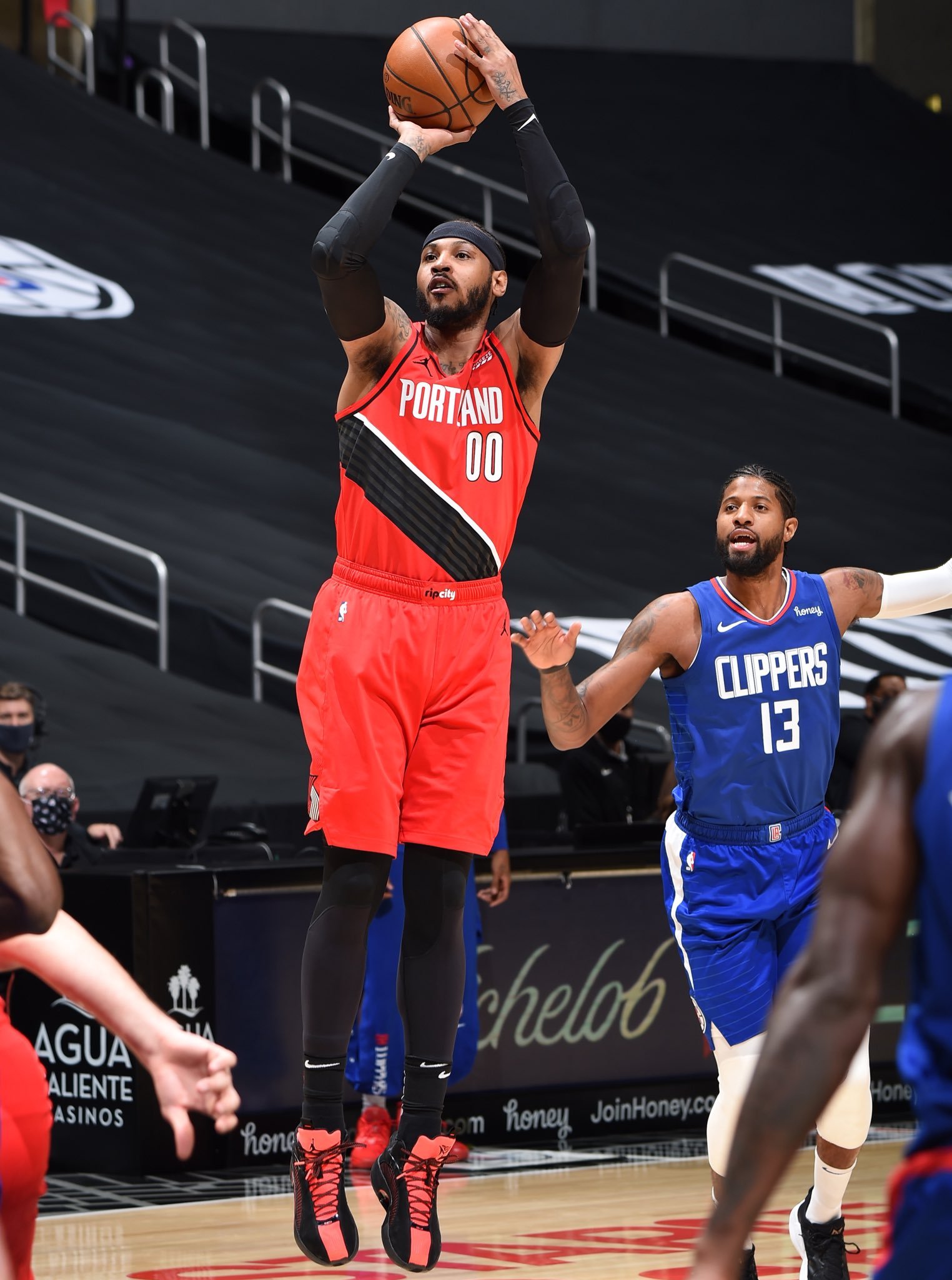 Carmelo Anthony basketball shoes: Save up to 14% | RunRepeat