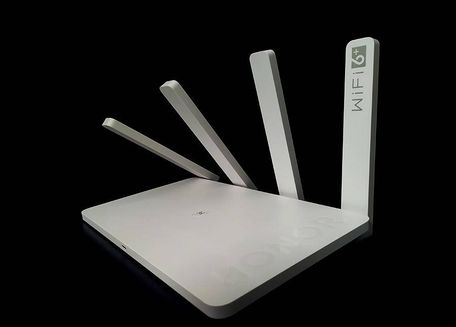 可否承揽你家中的WIFI？荣耀路由3浅度评测