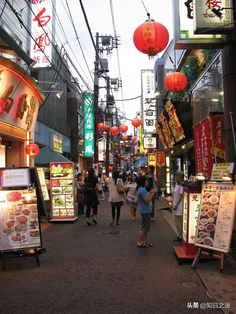 亚洲最大的唐人街！短短300米的街道聚集了500家华人商铺