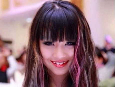 有种“不敢信”叫小彩旗，离开杨丽萍后，才21岁却像菜市场大妈
