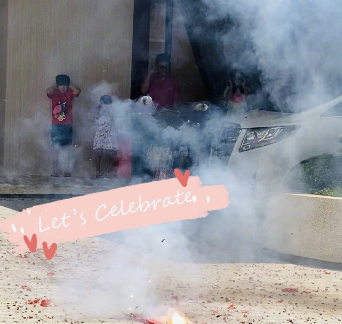 吴尊告别泳池别墅再换豪宅，放鞭炮庆祝乔迁之喜，仪式感满满