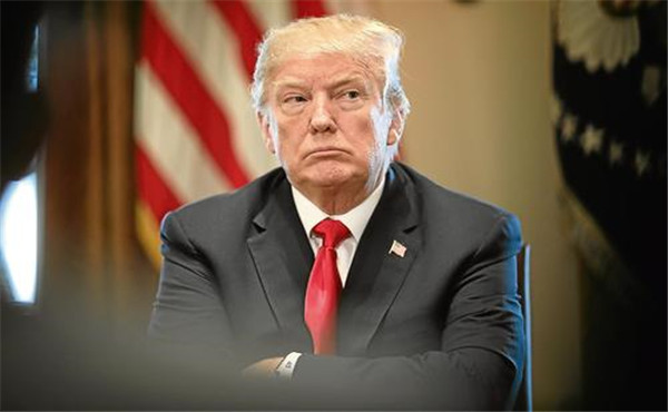 �������ڳ����ˣ�Ħ���¸߹�����"ն��"��������"��ı"�ó�