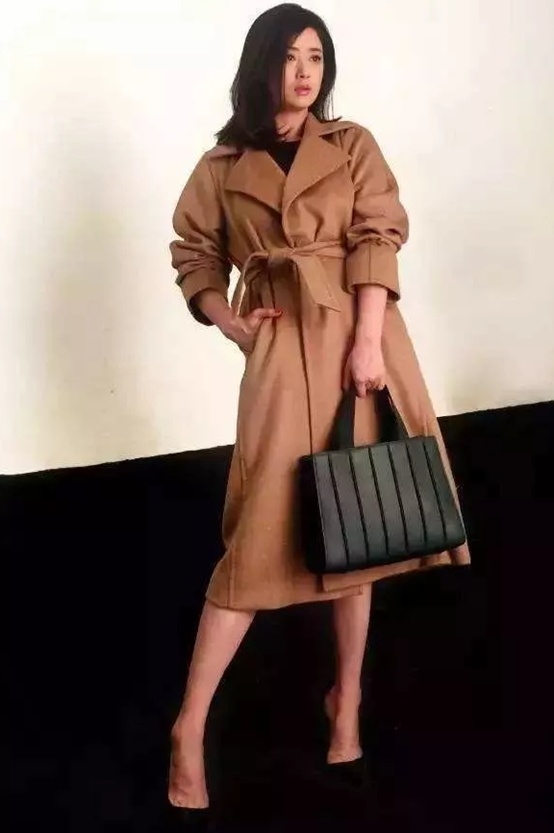 爆火的輕奢意大利品牌maxmara，她憑什么能獨占鰲頭？