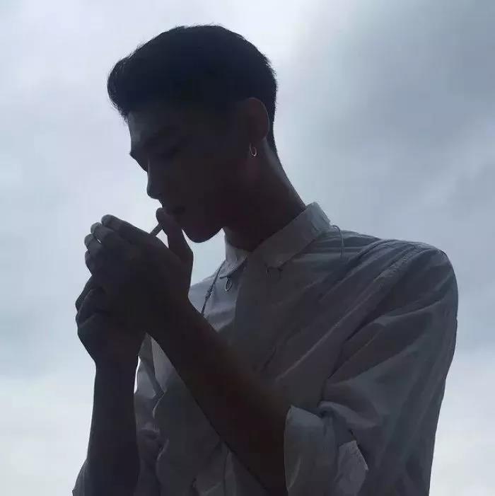 男生霸气冷酷动漫头像照片