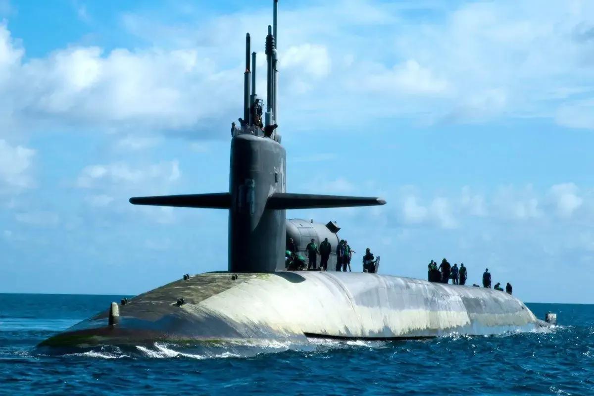 全球最大核潜艇，排水4.6万吨，200枚核弹头，仅1艘服役！