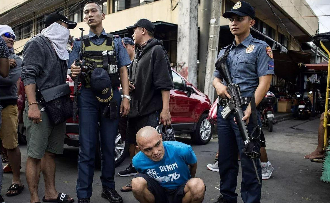 菲律賓市長和警察街頭槍戰！ 市長和保鏢全被打死，卻被認為是誤會