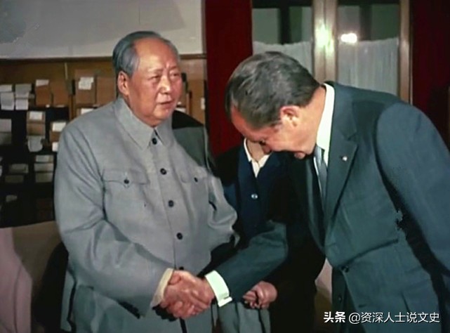 蒋介石读毛主席的信，派人问周恩来：台湾回归后蒋氏父子如何安排