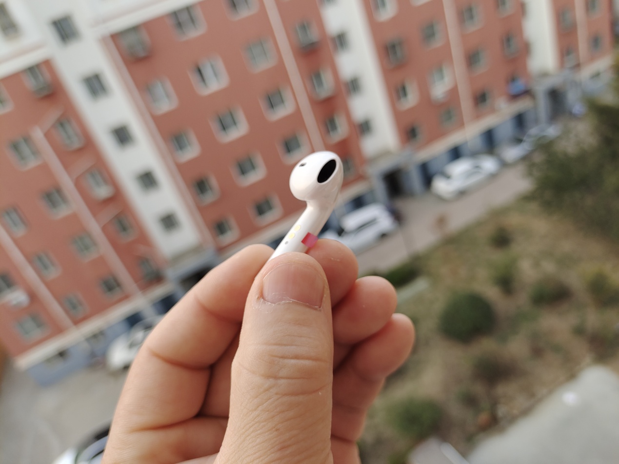 我的首款无线充电蓝牙耳机——omthing小方盒上手体验