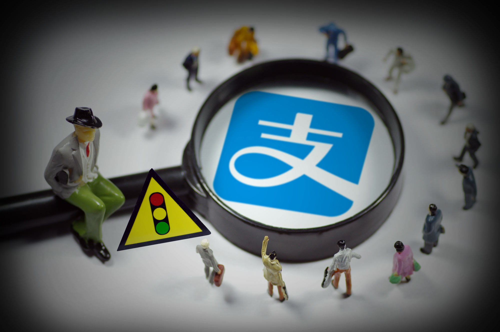 免费使用的支付宝，做了什么，一年挣了1200多亿元