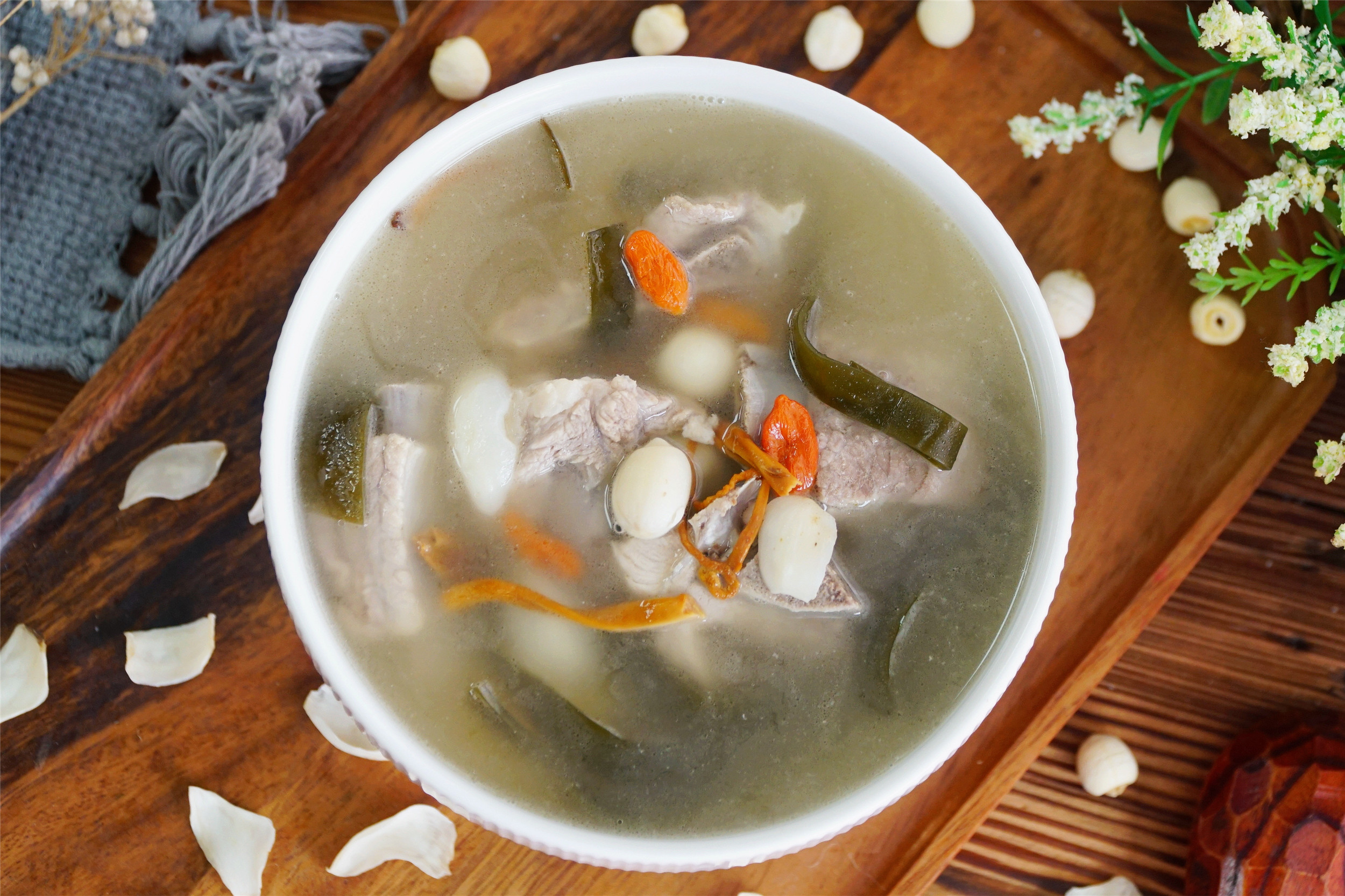 推荐8道适合秋天的汤，有荤有素，合理“贴秋膘”，安稳舒坦入秋