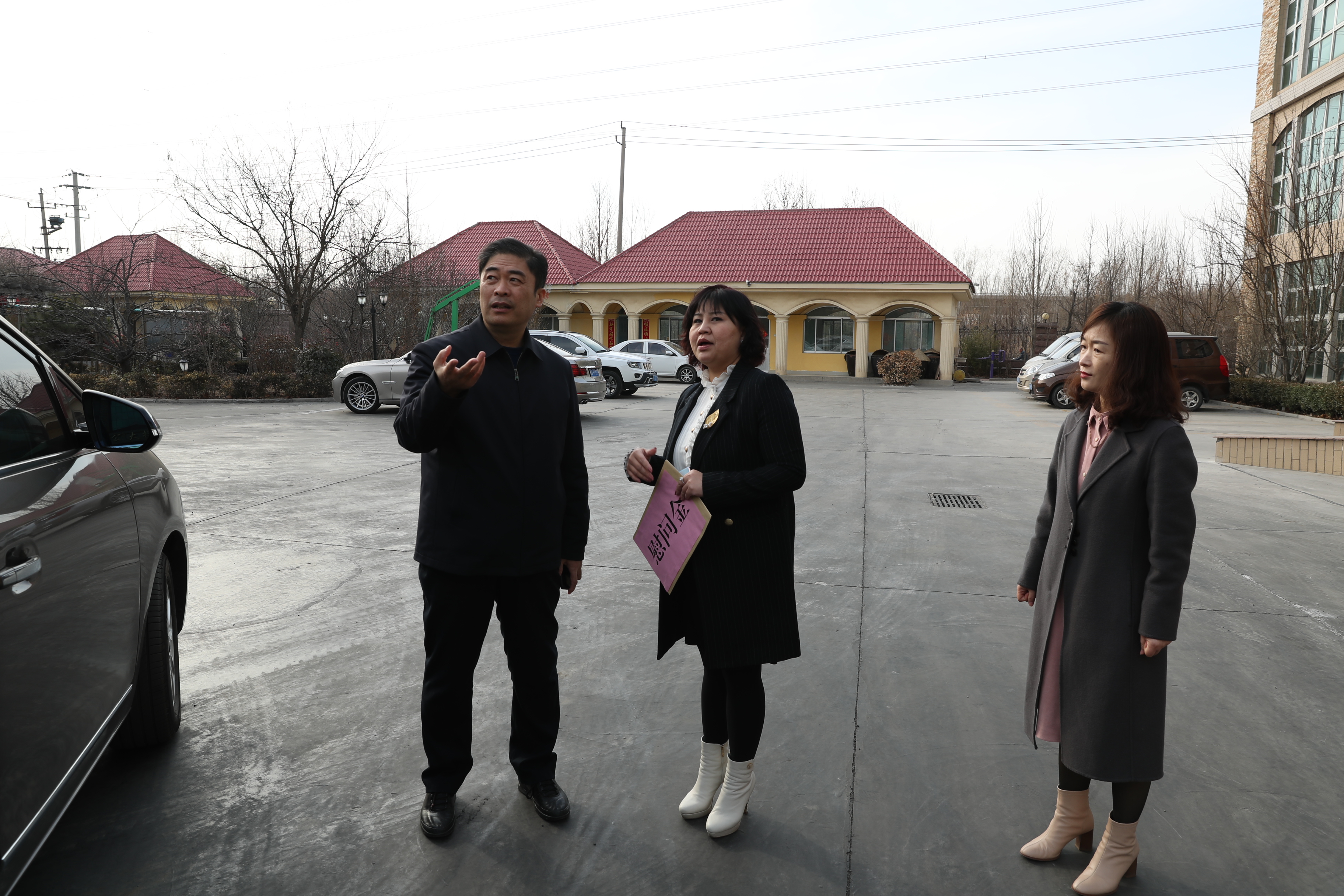 春节前夕，园区管委会领导走访企业家