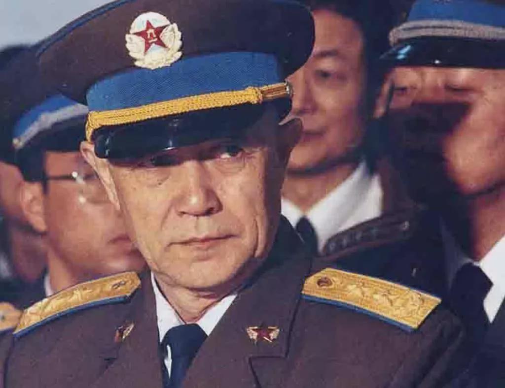 �ֻ��������������屻�󴫵�ҥ�ԣ��״���¶�վ�����������¼�