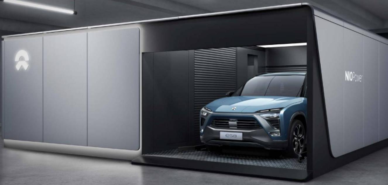 品牌向上VS品牌向下，小鹏汽车与蔚来的差距有多大？