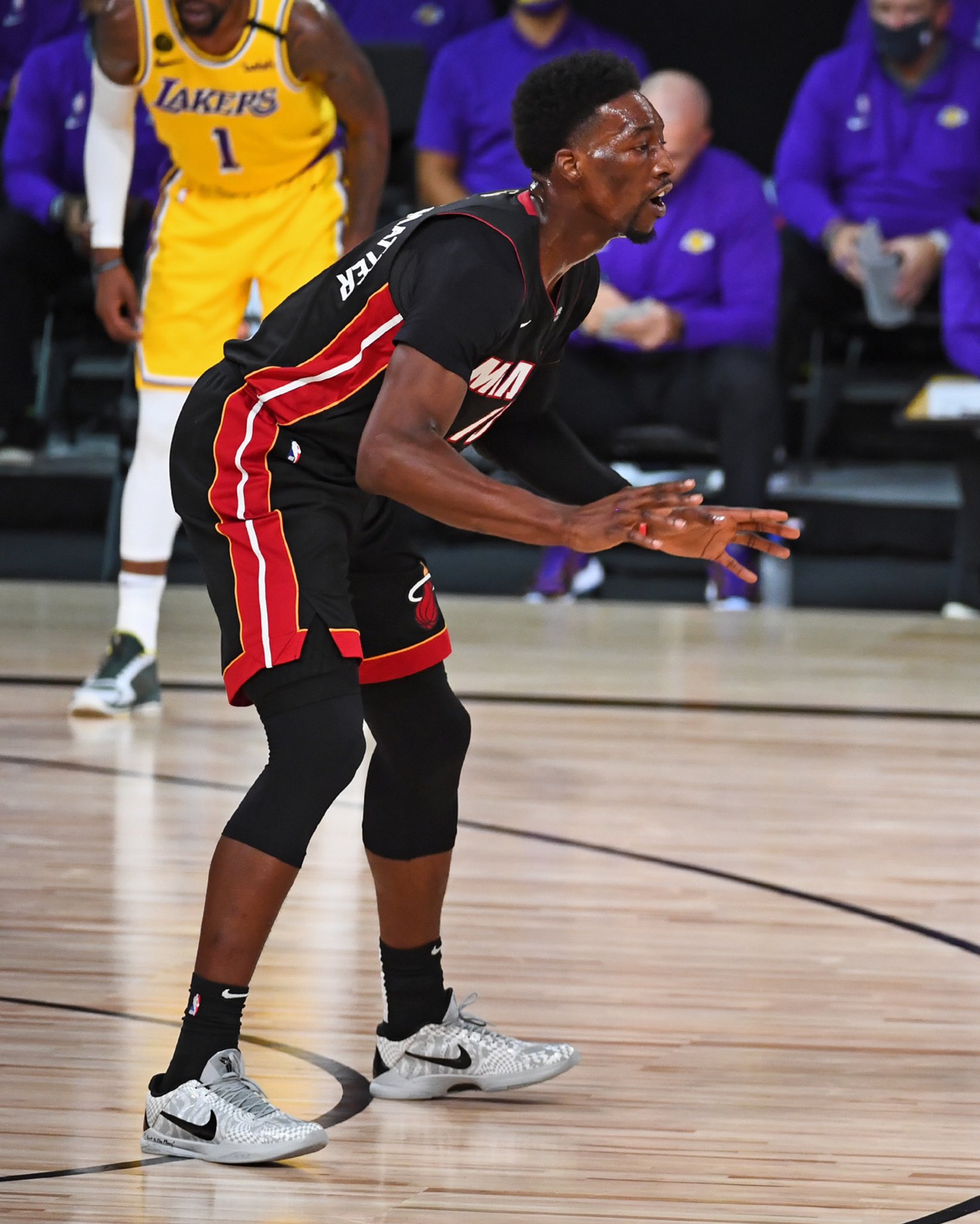 熱火沒戲了？斯帥被打低頭沉思眉頭緊鎖，板凳49比31看到希望