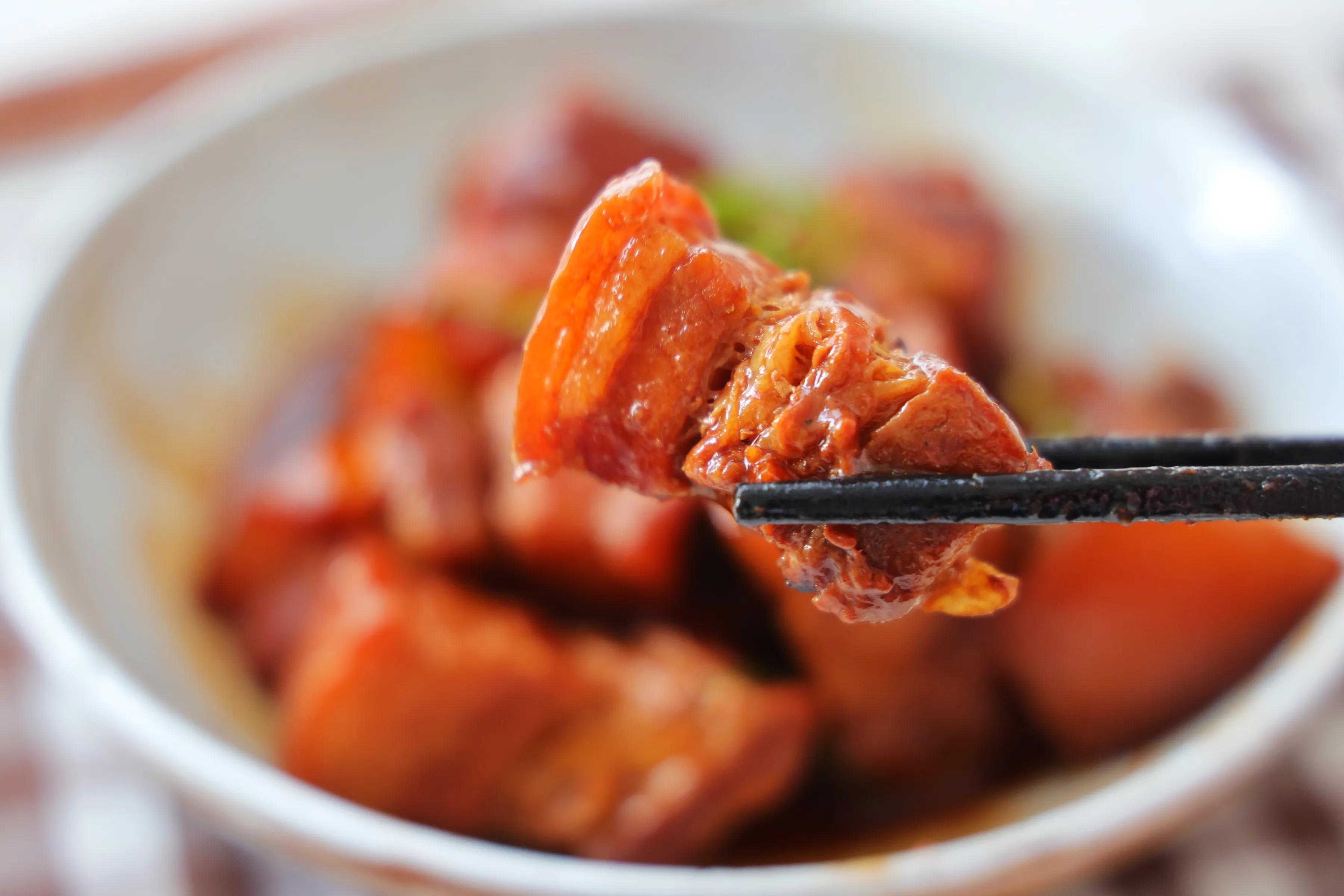 五花肉別紅燒了，教你懶人吃法，一碗醬汁就搞定，鮮香入味