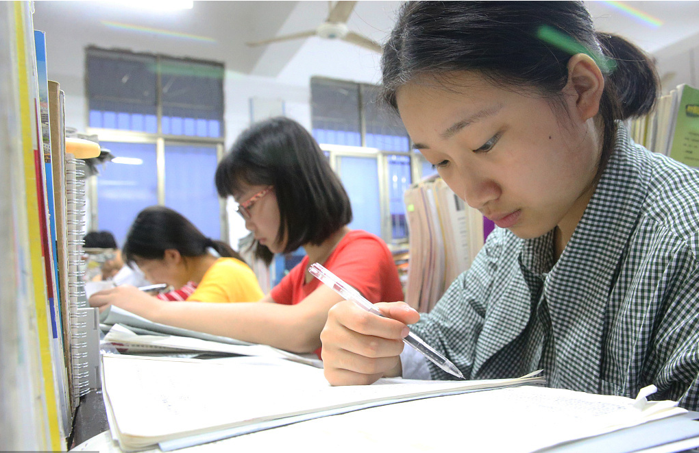 中小学推行5+2课后服务，9月1日或将全面落实，老师听后面露难色
