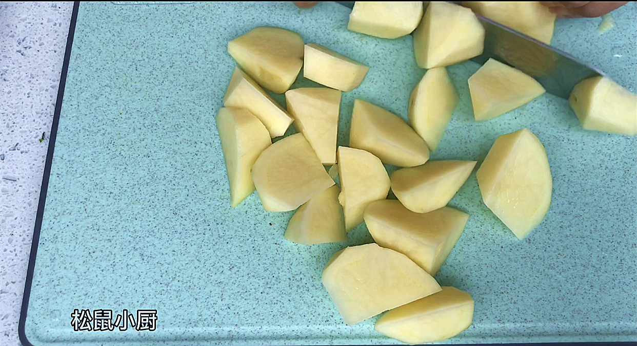 饭店208元的三汁焖锅，自己在家做30块全家吃饱，做法特简单