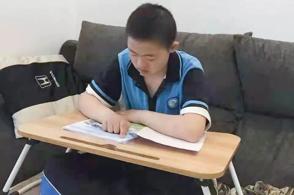 家校共育，创书香环境丨双流区特殊教育学校开展班级阅读活动