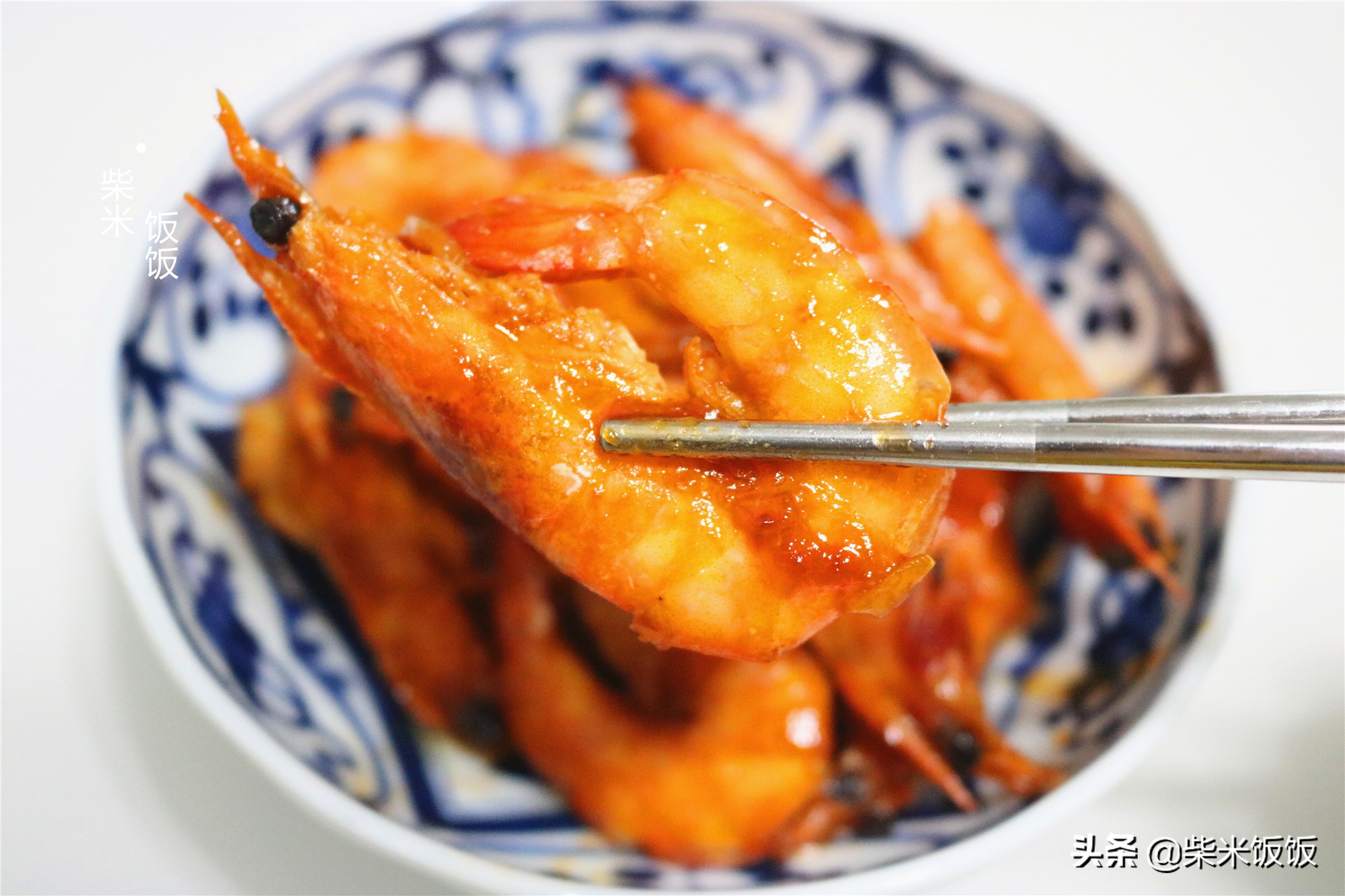 年夜飯油燜大蝦，這個做法特簡單，入味又多汁，好吃不腥